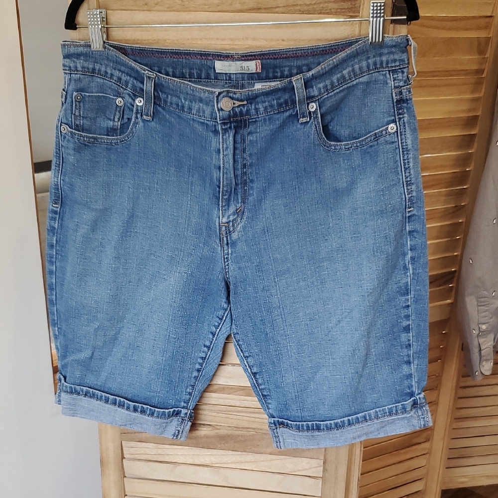 Women's Levi's 515 cuffed Denim Shorts Size 14